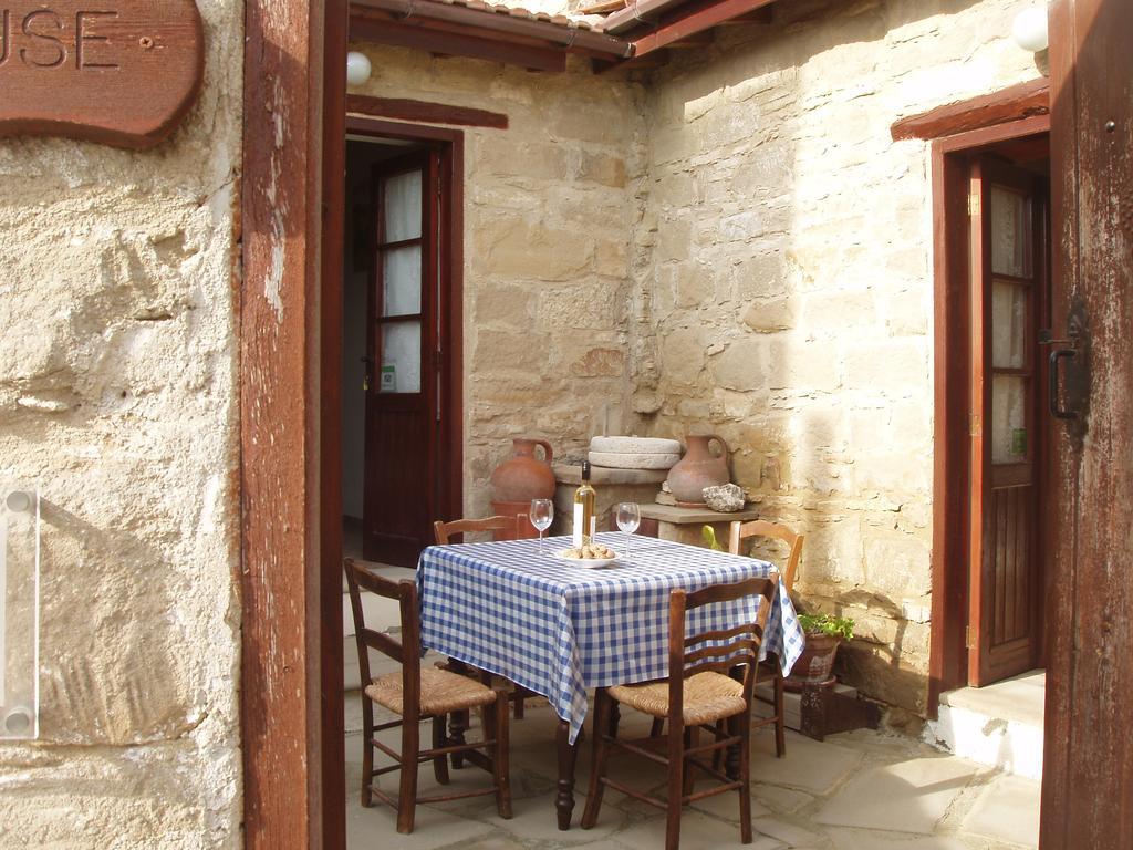شقة Niovi House توشني الغرفة الصورة